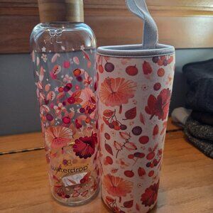 Waterdrop Pink and Red floral Glass Water Bottle 20 Oz. BPA-Free with sleeve